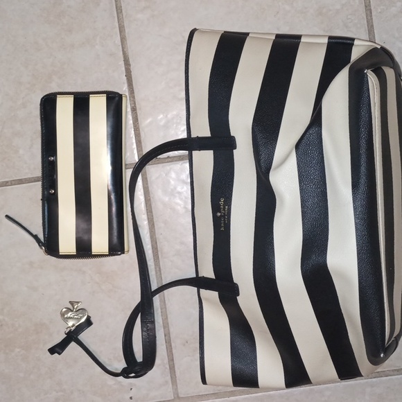 kate spade Handbags - Kate Spade Hawthorn Lane Tote and Wallet Set